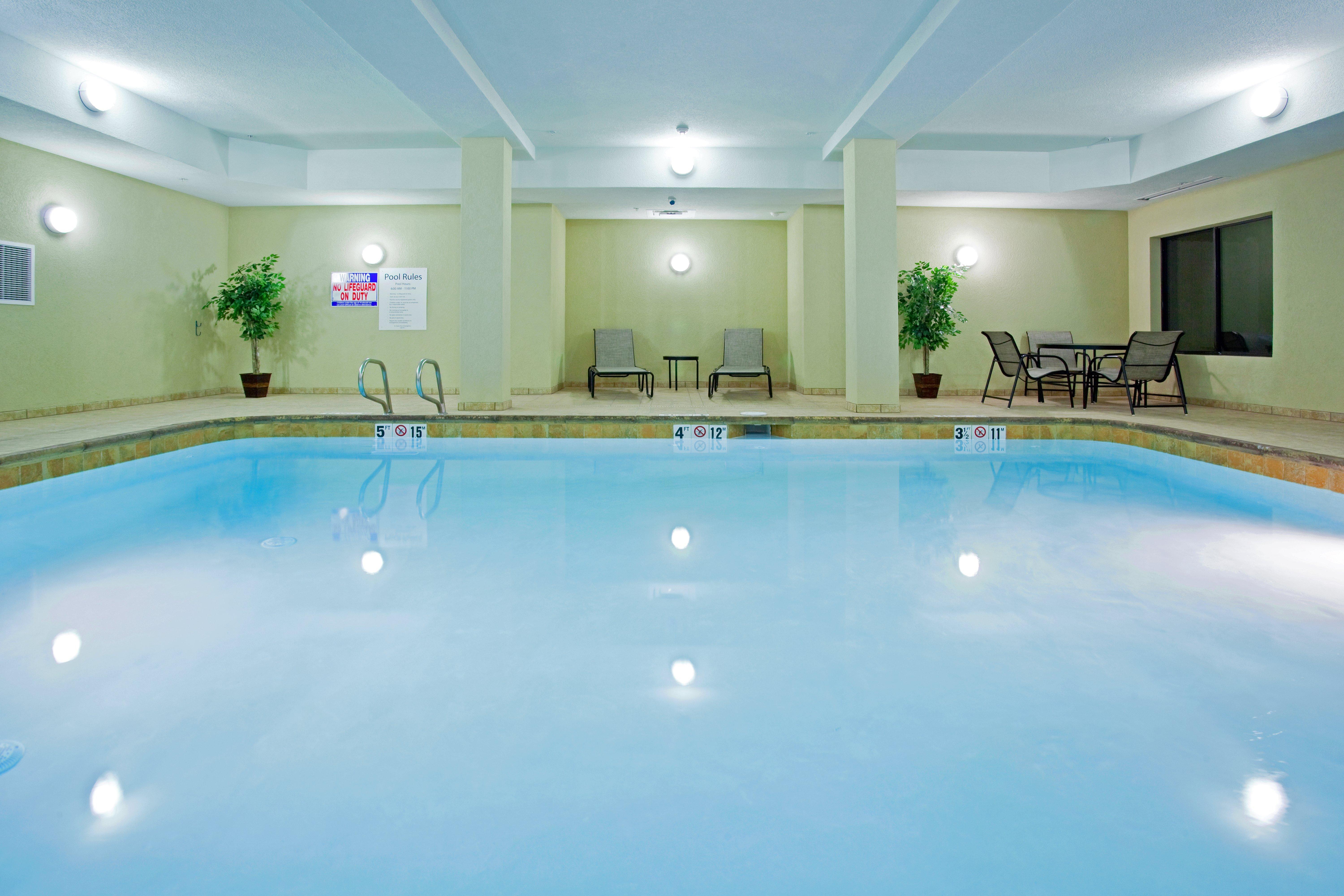 Holiday Inn Express And Suites Los Alamos Entrada Park By Ihg Dış mekan fotoğraf