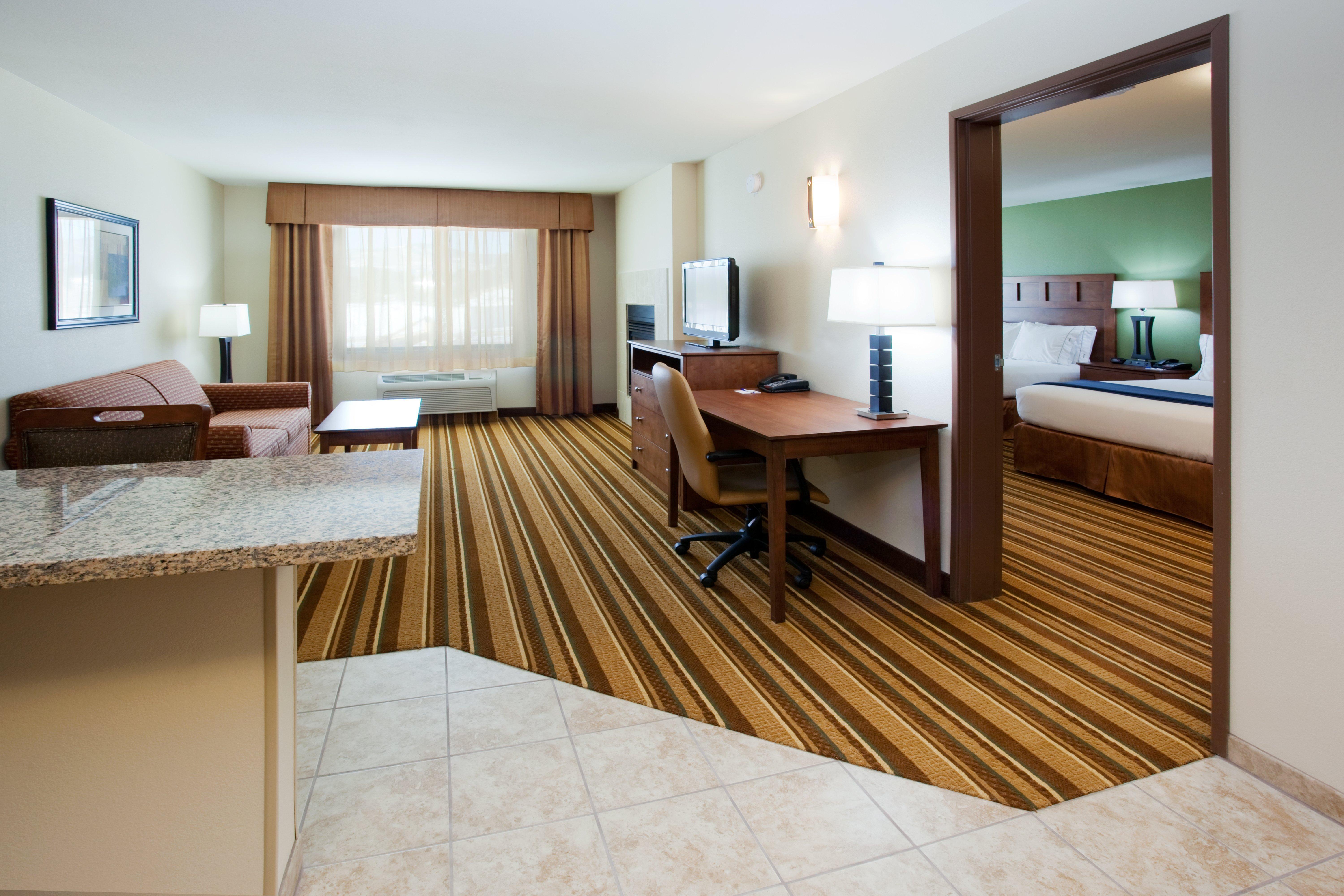 Holiday Inn Express And Suites Los Alamos Entrada Park By Ihg Dış mekan fotoğraf